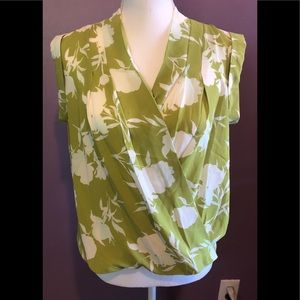 Ann Taylor Short Sleeve Top XS NWT Exc. Cond.